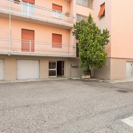 Santa Chiara Apartment By Myhomeincomo Exterior photo